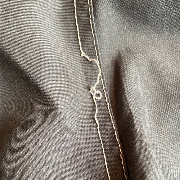 Old Navy Charcoal and Burgundy Men's Board Shorts - Picture 4 of 4